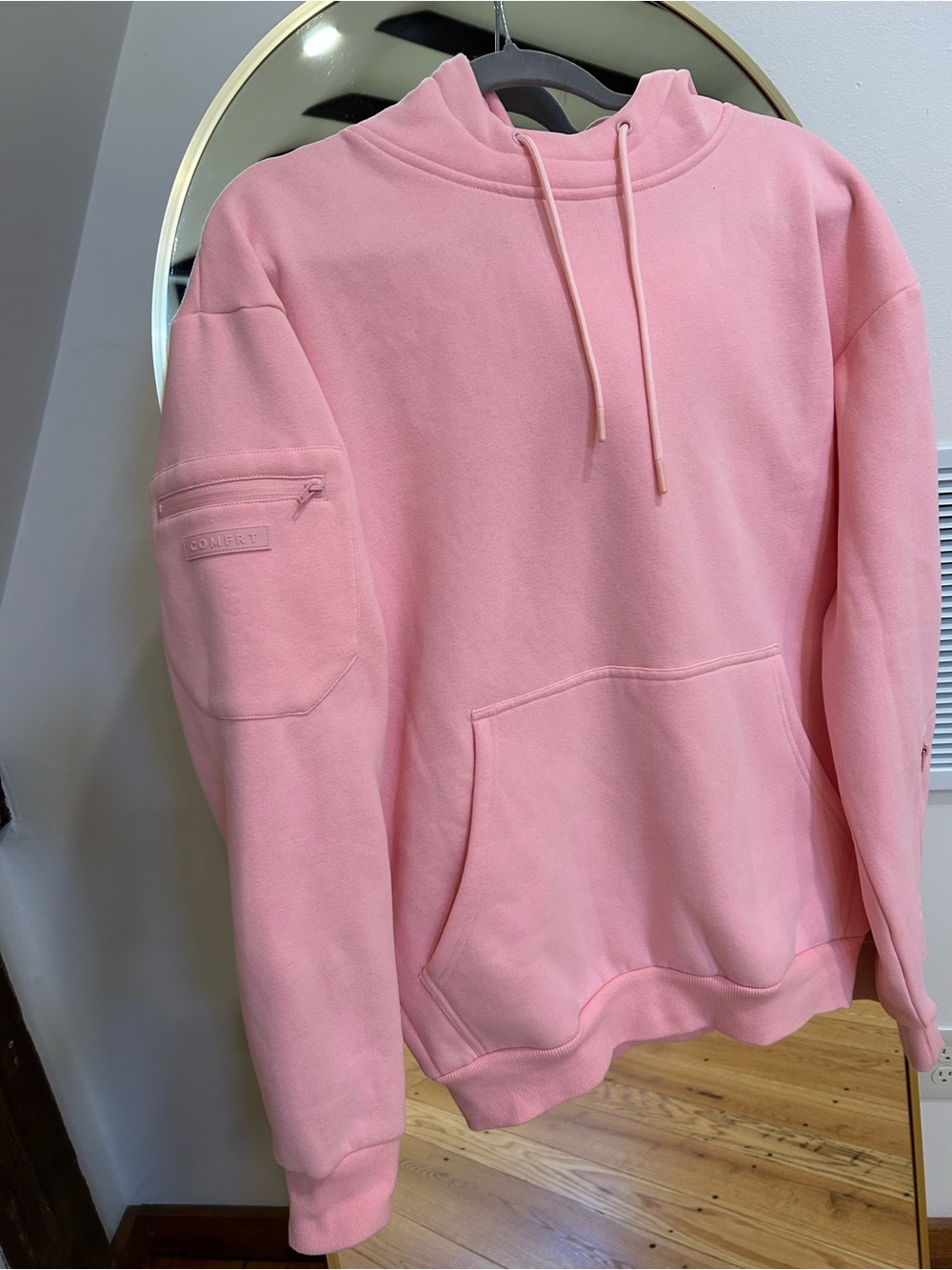 Comfrt Airplane Mode Travel Hoodie NWOT. Petal XS Unisex Fit.